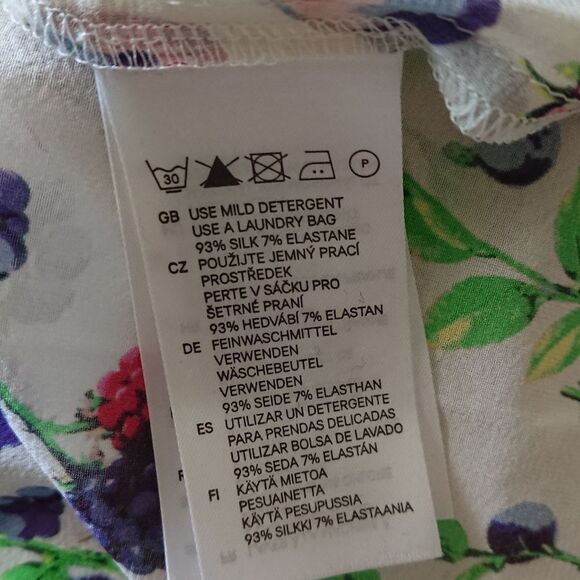 Versace x H&M colorful fruits top - Picture 8 of 12